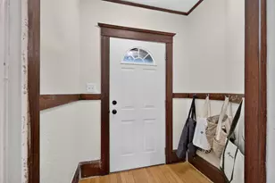 1046 4th St, Jackson, MI 49203 - Photo 7