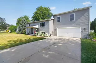 438 South St, Blissfield, MI 49228 - Photo 3