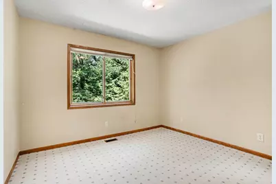 8455 Oakside Street, Portage, MI 49002 - Photo 15