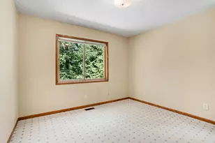 8455 Oakside St, Portage, MI 49002 - Photo 15