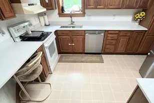 2311 E Glendora Rd, Buchanan, MI 49107 - Photo 7