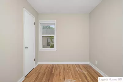 4250 Illinois Avenue SW, Wyoming, MI 49509 - Photo 11