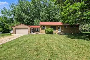 6025 Zimmer Rd, Haslett, MI 48840 - Photo 1