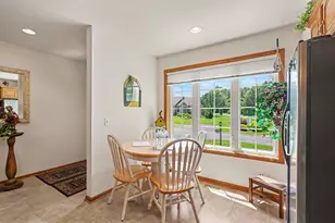 726 Glenvale Dr, Coopersville, MI 49404 - Photo 7