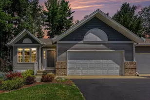 726 Glenvale Dr, Coopersville, MI 49404 - Photo 3