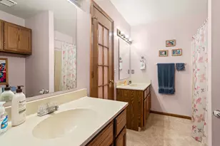 2271 Southgate Dr SE, Kentwood, MI 49508 - Photo 17