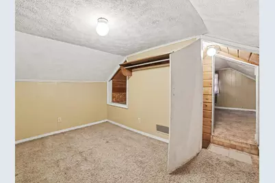 942 Amity Avenue, Muskegon, MI 49442 - Photo 13