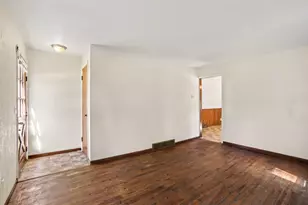 942 Amity Ave, Muskegon, MI 49442 - Photo 7