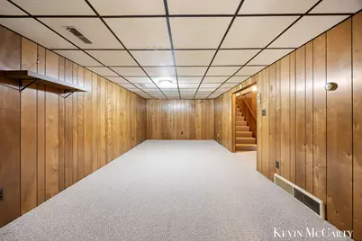 2722 Vassar Drive SE, Grand Rapids, MI 49506 - Photo 27