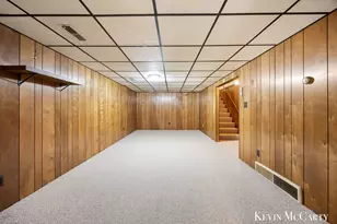 2722 Vassar Dr SE, Grand Rapids, MI 49506 - Photo 27