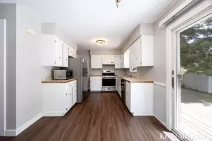 2722 Vassar Dr SE, Grand Rapids, MI 49506 - Photo 7