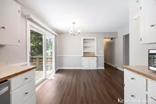 2722 Vassar Dr SE, Grand Rapids, MI 49506 - Photo 9