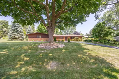 1521 Ledbury Drive, Bloomfield Township, MI 48304 - Photo 1