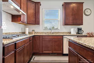 638 Holmdale Way, Ann Arbor, MI 48108 - Photo 7