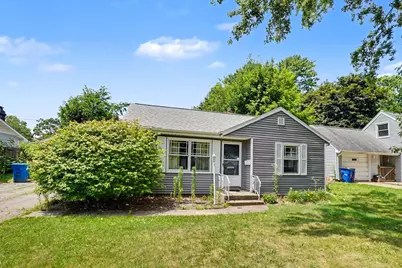 121 N Ridgeway Drive, Battle Creek, MI 49015 - Photo 1