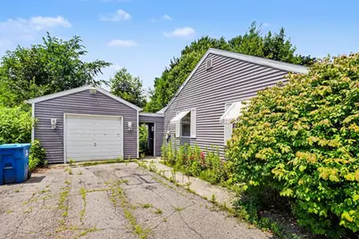 121 N Ridgeway Drive, Battle Creek, MI 49015 - Photo 11