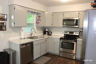 1382 Stanwood Dr NW, Grand Rapids, MI 49534 - Photo 7