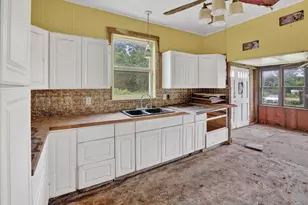 2429 W Huron Line Rd, Ubly, MI 48475 - Photo 13