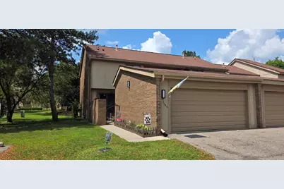 5256 Wright Way E, West Bloomfield, MI 48322 - Photo 1