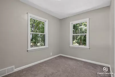 17 N Division Avenue, Holland, MI 49424 - Photo 13
