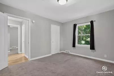 17 N Division Avenue, Holland, MI 49424 - Photo 17