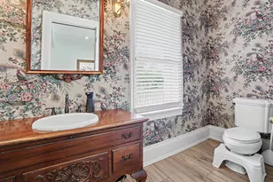 302 E Court St, Ludington, MI 49431 - Photo 23