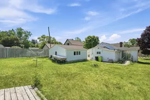 110 E Summit St, Greenville, MI 48838 - Photo 5