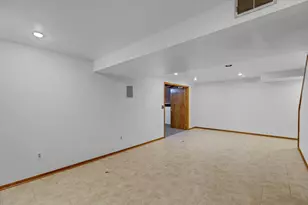 37731 W Meadowhill Dr, Northville, MI 48167 - Photo 31