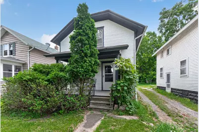 305 Watts Street, Jackson, MI 49203 - Photo 1