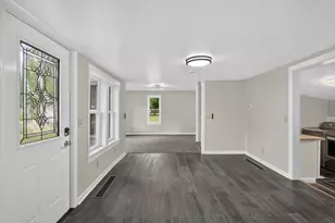 245 E South St, Hillsdale, MI 49242 - Photo 11