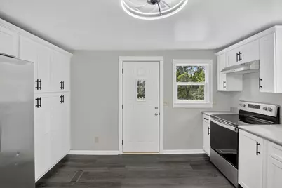245 E South Street, Hillsdale, MI 49242 - Photo 5