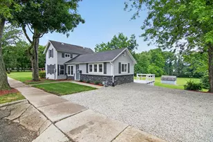 245 E South St, Hillsdale, MI 49242 - Photo 39