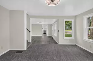 245 E South St, Hillsdale, MI 49242 - Photo 15