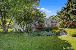 8925 Shaner Ave NE, Rockford, MI 49341 - Photo 7