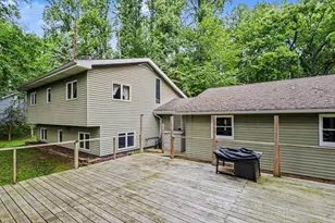 5820 Windy Acres Ln, Berrien Springs, MI 49103 - Photo 15