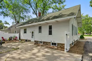 368 E 24th St, Holland, MI 49423 - Photo 19