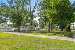 368 E 24th St, Holland, MI 49423 - Photo 25
