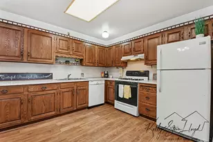 5705 Leisure S Dr SE, Grand Rapids, MI 49548 - Photo 9