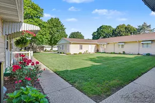 5705 Leisure S Dr SE, Grand Rapids, MI 49548 - Photo 3