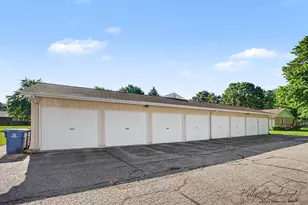 5705 Leisure S Dr SE, Grand Rapids, MI 49548 - Photo 25