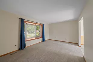 9231 Abbey Ln, Ypsilanti, MI 48198 - Photo 5