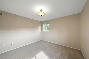 9231 Abbey Ln, Ypsilanti, MI 48198 - Photo 15