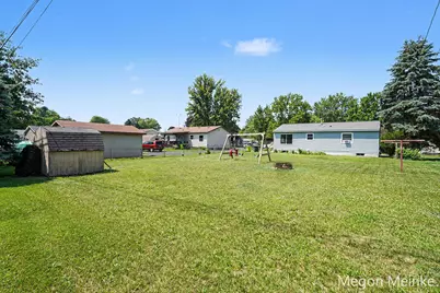 809 E Grant Street, Greenville, MI 48838 - Photo 25