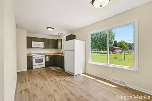 809 E Grant St, Greenville, MI 48838 - Photo 5