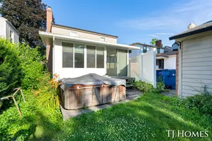 8 Wallinwood Ave NE, Grand Rapids, MI 49503 - Photo 31