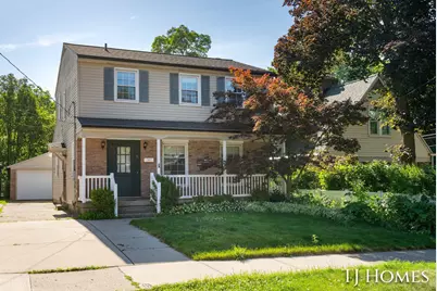 8 Wallinwood Avenue NE, Grand Rapids, MI 49503 - Photo 1