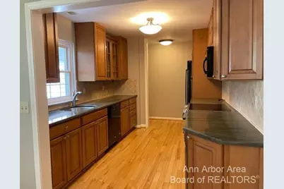 4299 Pine Ridge Court, Ann Arbor, MI 48105 - Photo 9