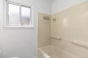 26711 Masch Dr, Warren, MI 48091 - Photo 23