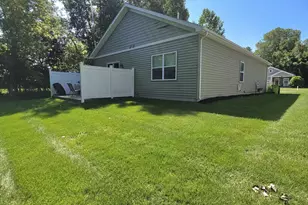 418 W Ellen St, Fenton, MI 48430 - Photo 7