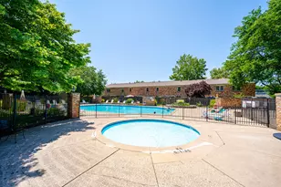 2545 Abbington Dr SE, Grand Rapids, MI 49506 - Photo 15